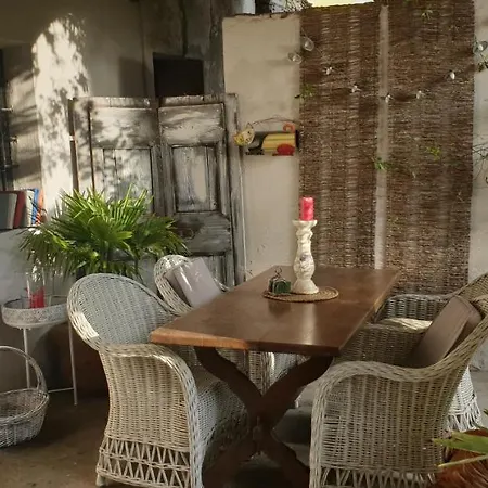 ゲストハウス Affittacamere Casa Archi 2*