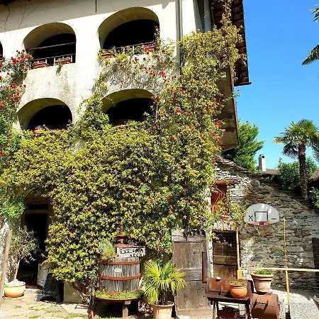 Affittacamere Casa Archi 2* ロゾネ