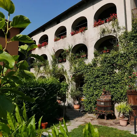 Affittacamere Casa Archi 2* ロゾネ